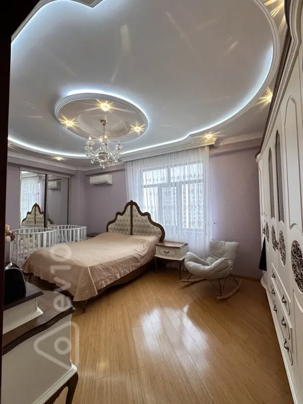 Satılır 4 otaqlı yeni tikili 183 m²