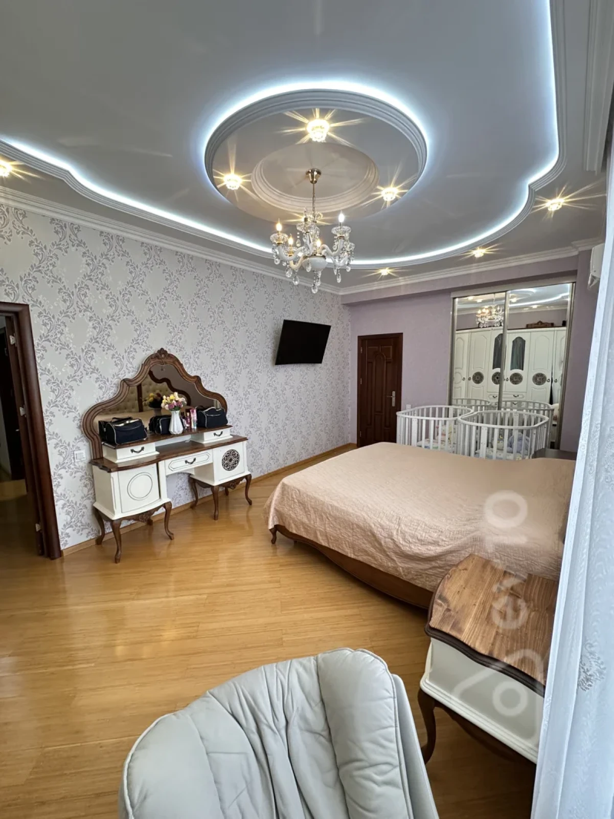 Satılır 4 otaqlı yeni tikili 183 m²
