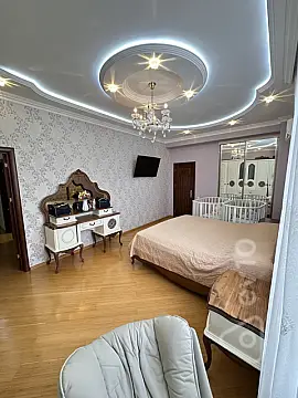 Satılır 4 otaqlı yeni tikili 183 m²