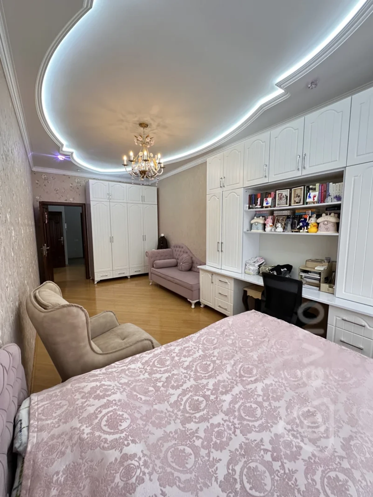 Satılır 4 otaqlı yeni tikili 183 m²