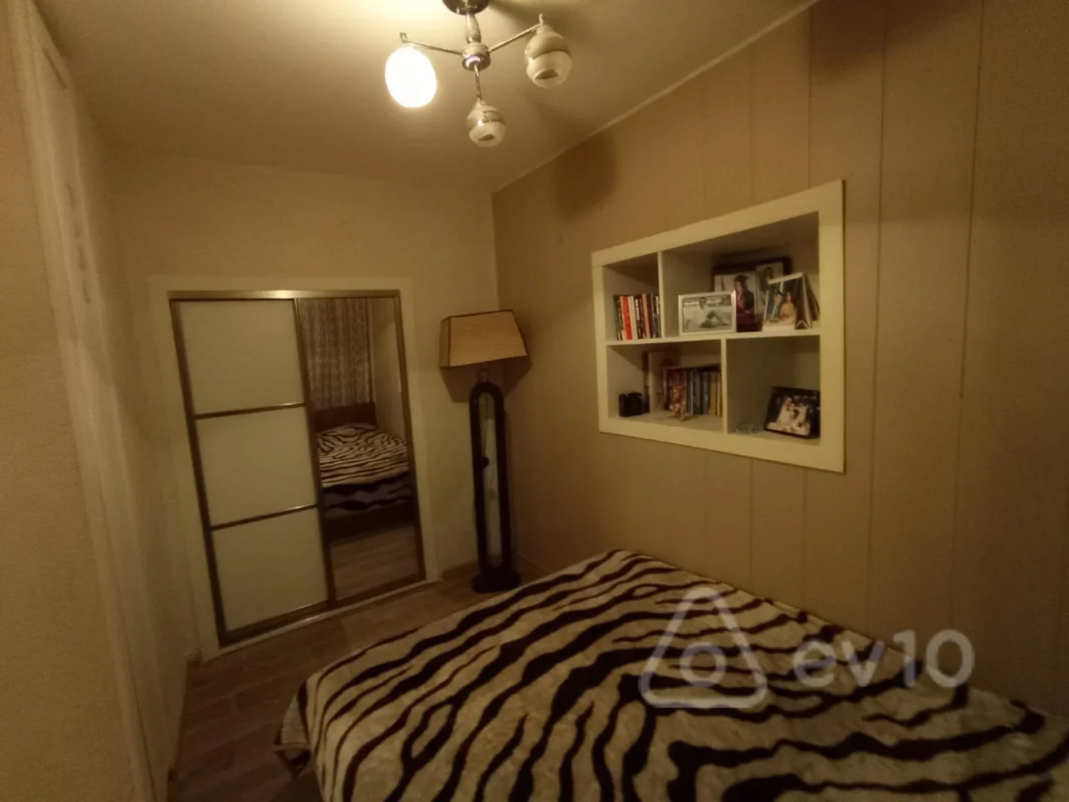 Satılır mənzil 70 m²