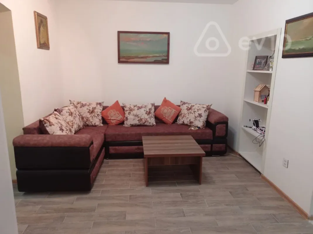 Satılır mənzil 70 m²