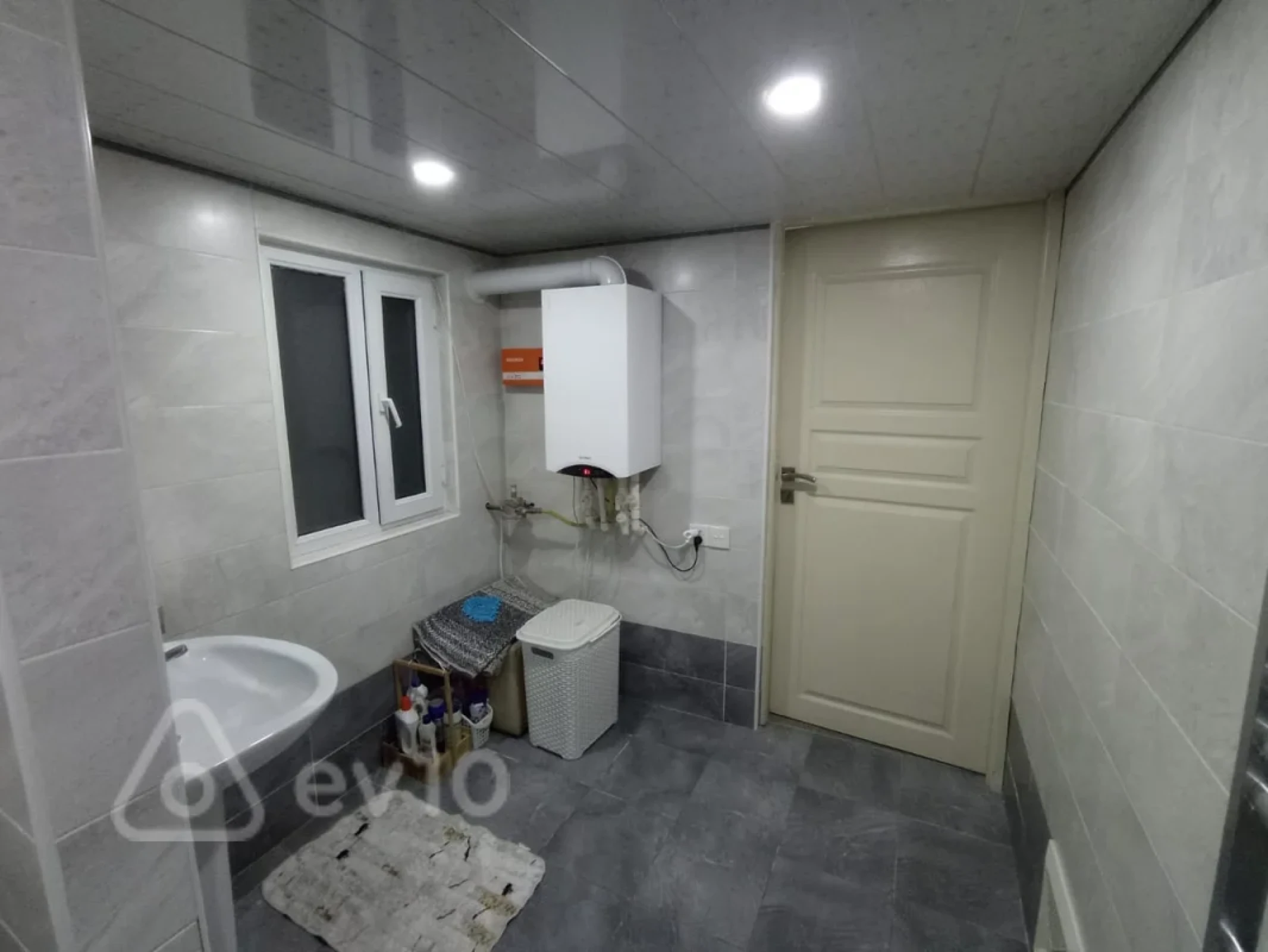 Satılır mənzil 70 m²