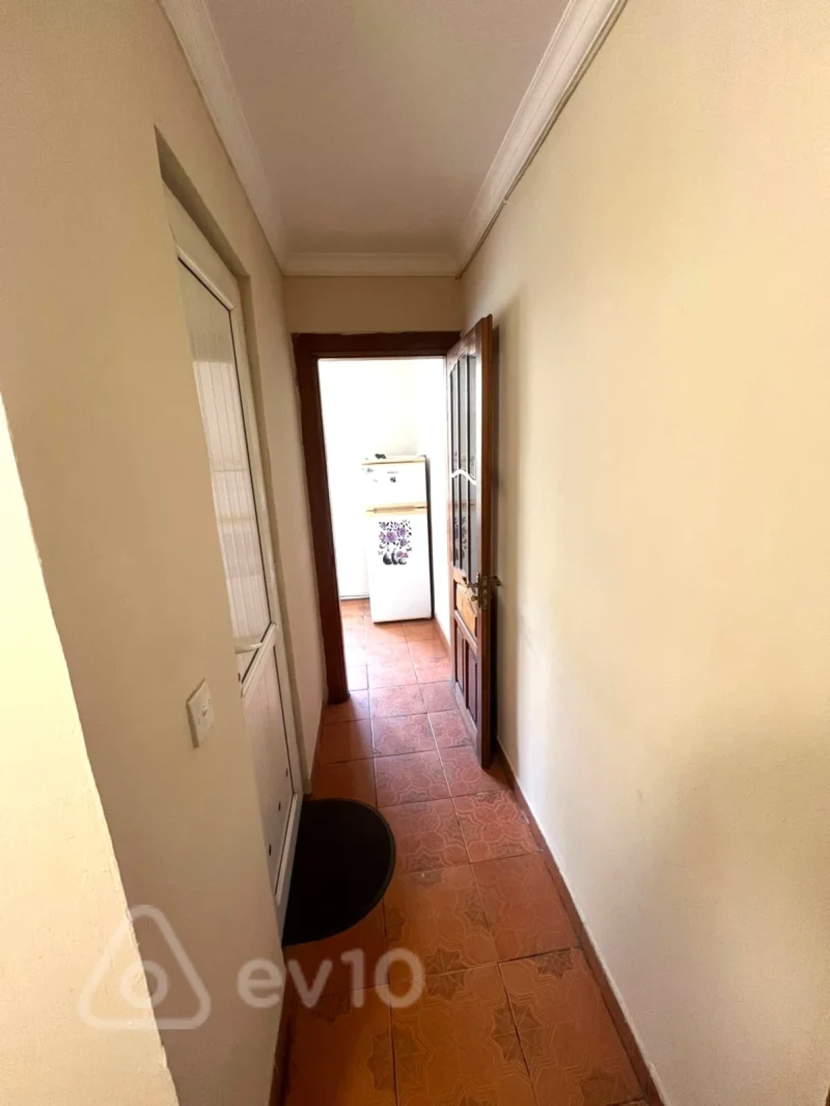 Kirayə verilir 2 otaqlı köhnə tikili 65 m²