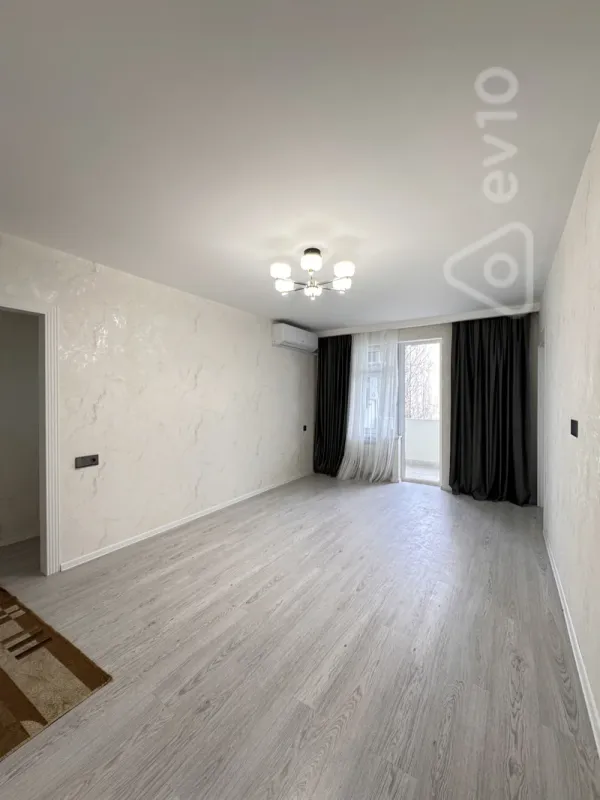 Satılır 3 otaqlı köhnə tikili 65 m²