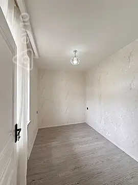Satılır 3 otaqlı köhnə tikili 65 m²