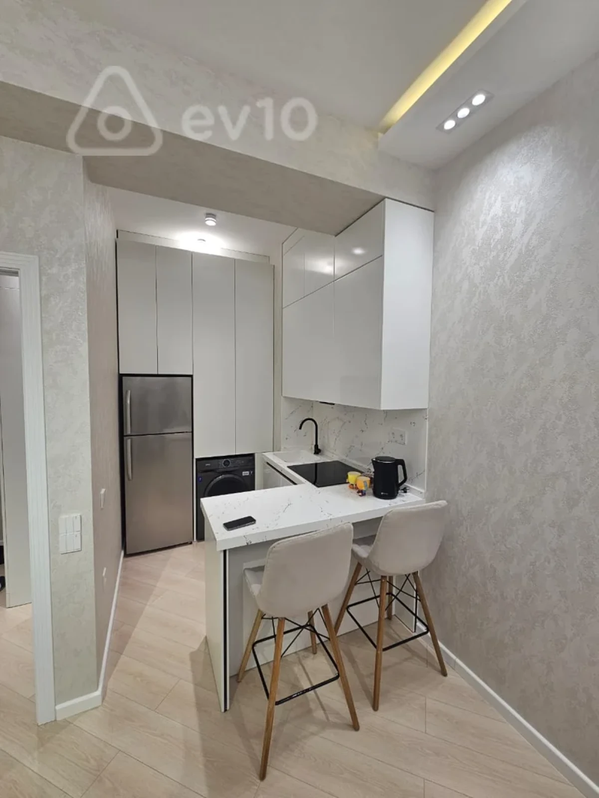 Kirayə verilir 2 otaqlı yeni tikili 56 m²