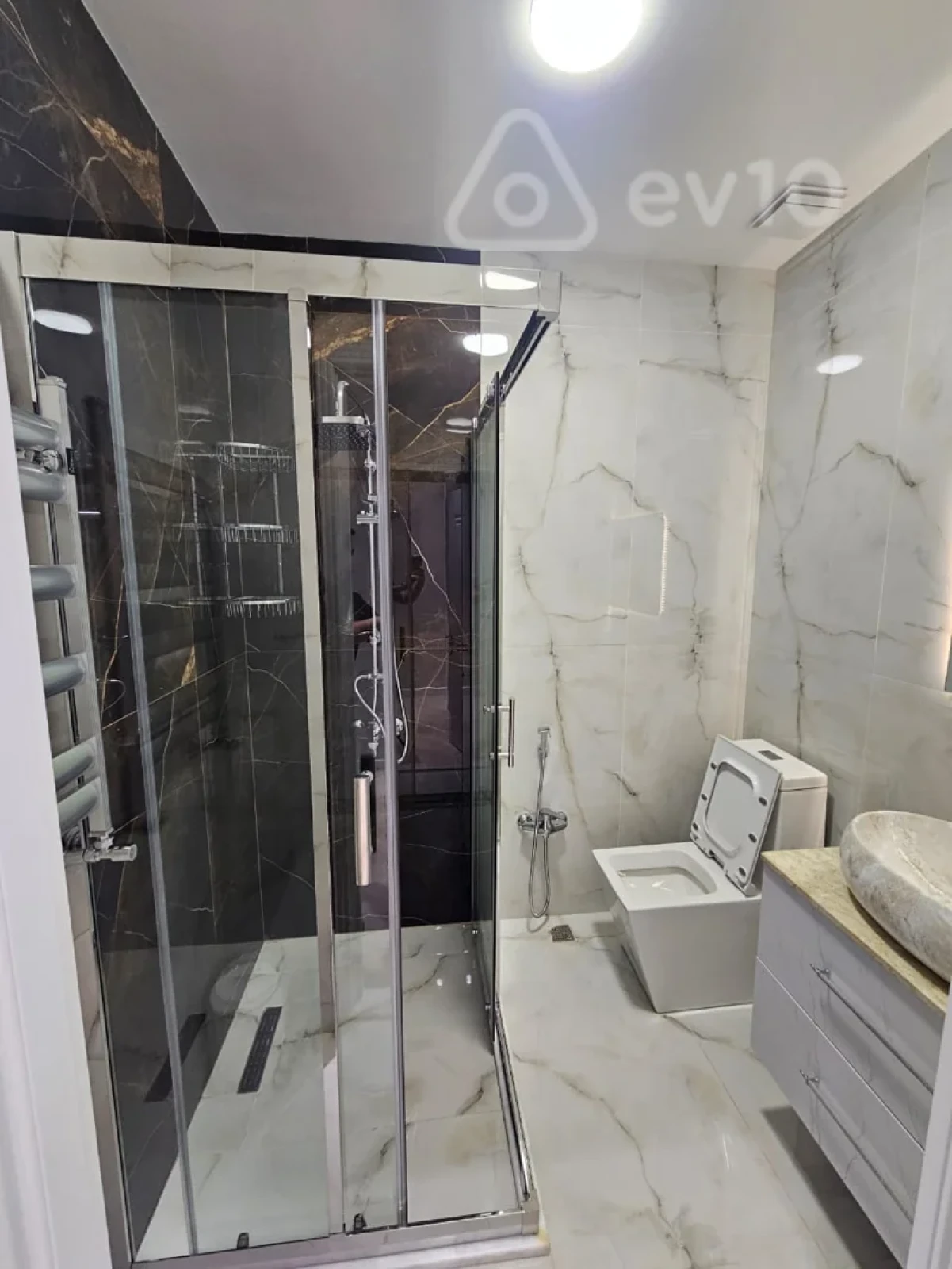 Kirayə verilir 2 otaqlı yeni tikili 56 m²