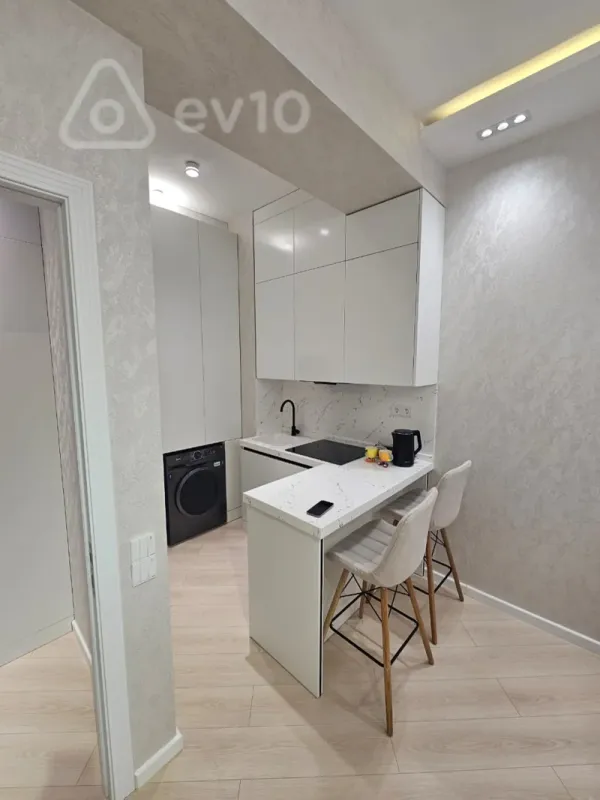 Kirayə verilir 2 otaqlı yeni tikili 56 m²
