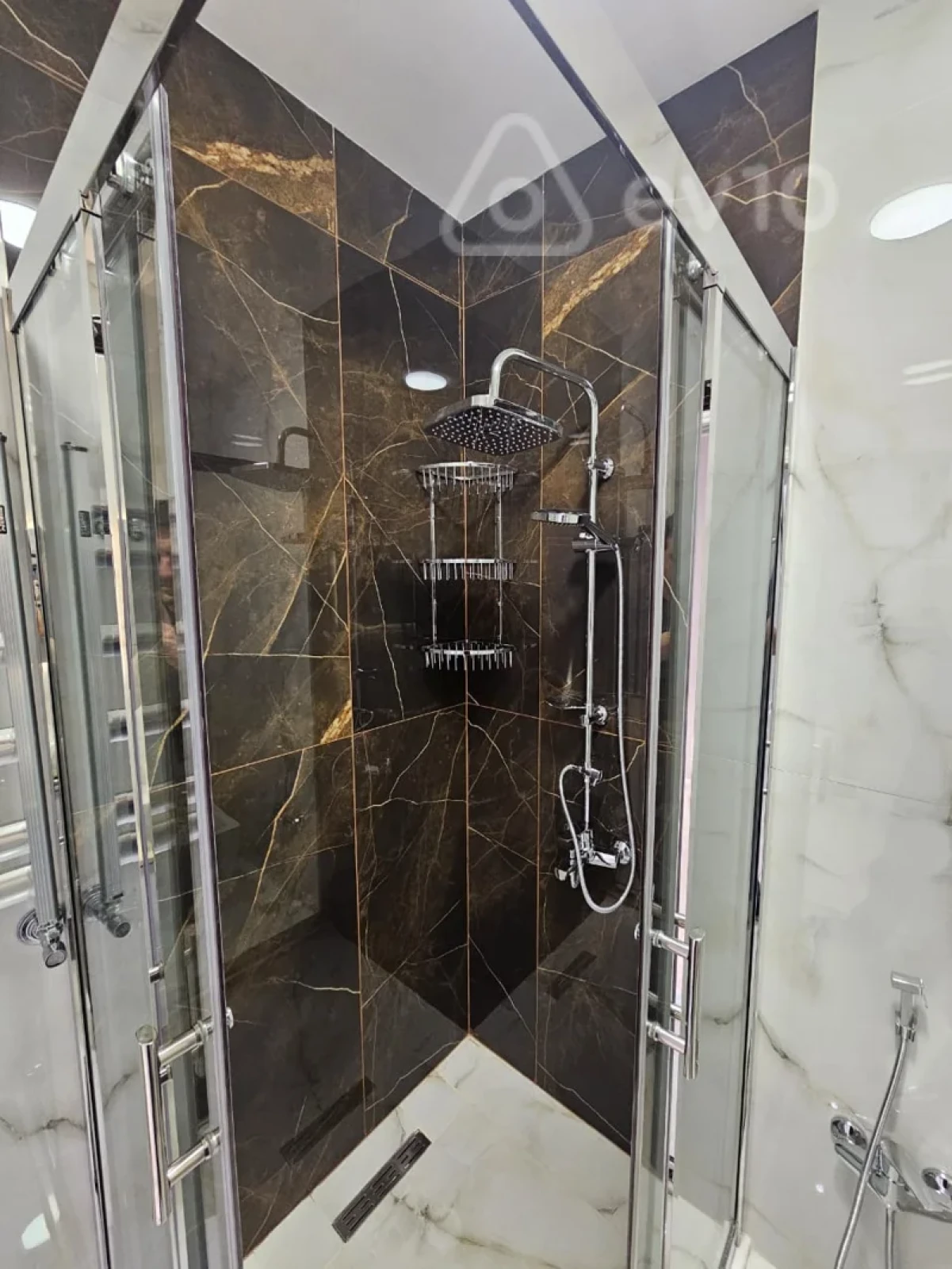 Kirayə verilir 2 otaqlı yeni tikili 56 m²