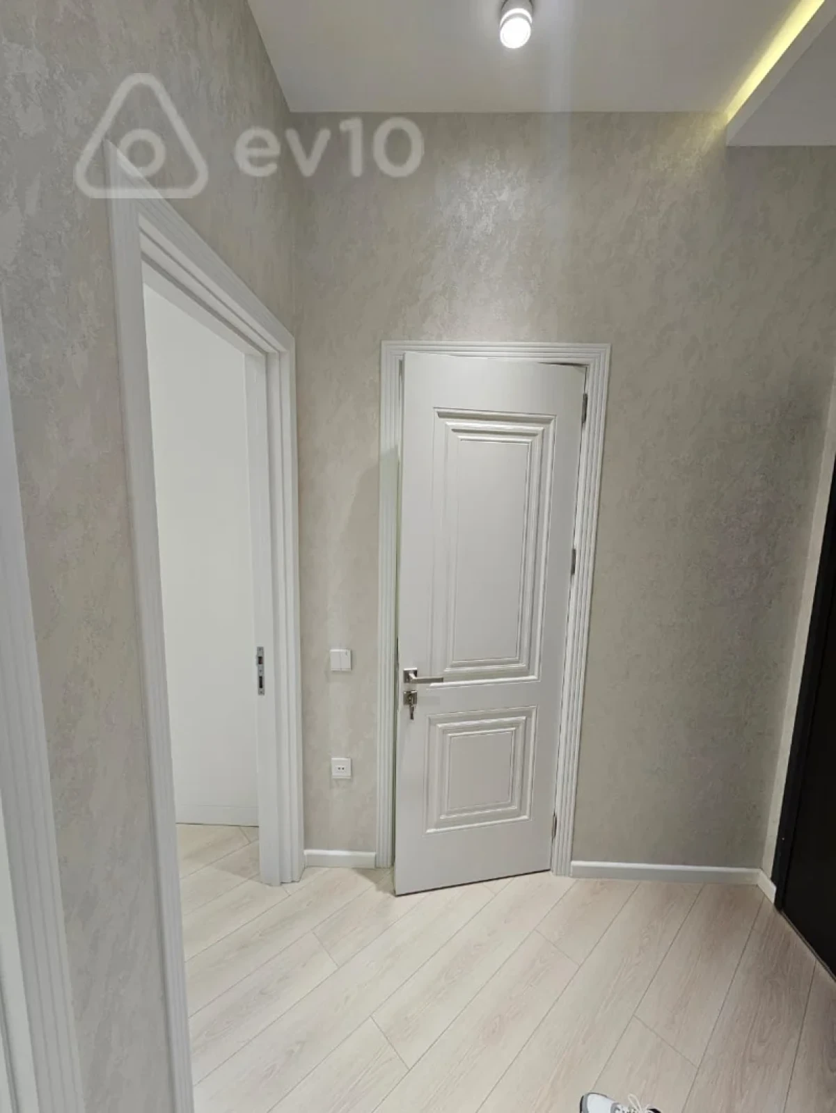 Kirayə verilir 2 otaqlı yeni tikili 56 m²