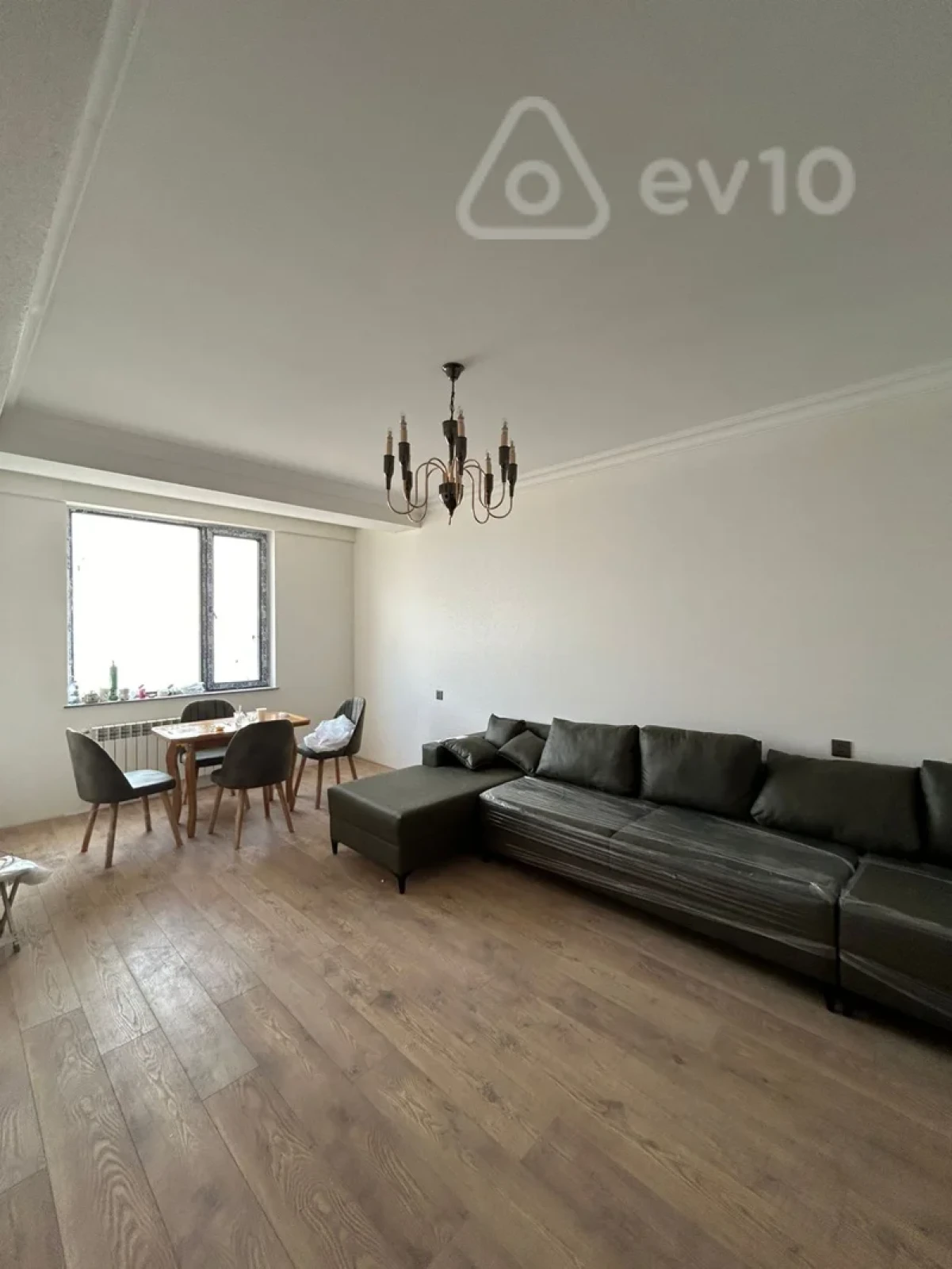 Kirayə verilir 3 otaqlı yeni tikili 90 m²