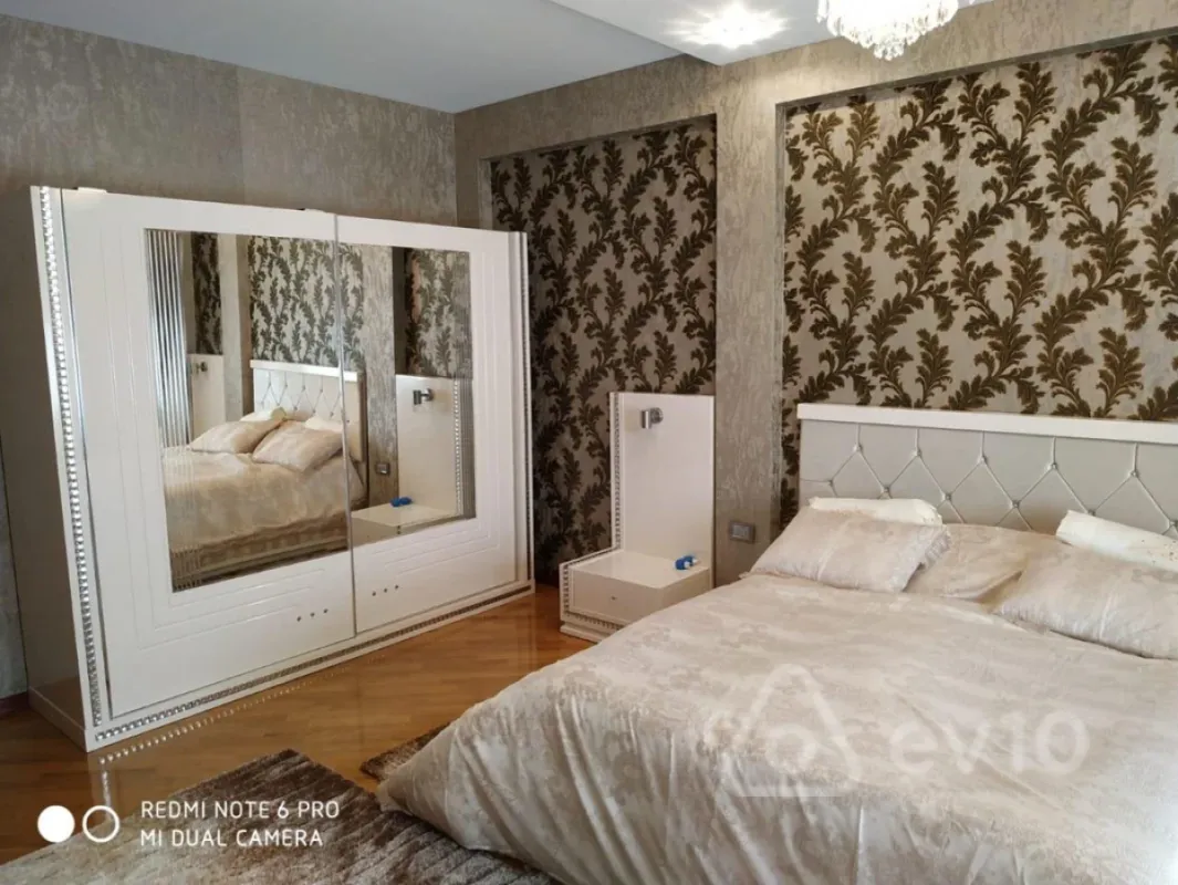 Kirayə verilir 3 otaqlı yeni tikili 105 m²