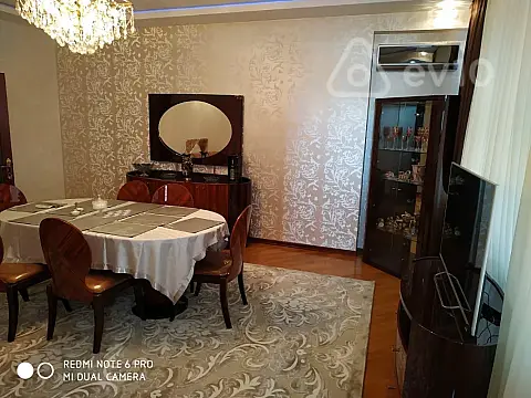 Kirayə verilir 3 otaqlı yeni tikili 105 m²