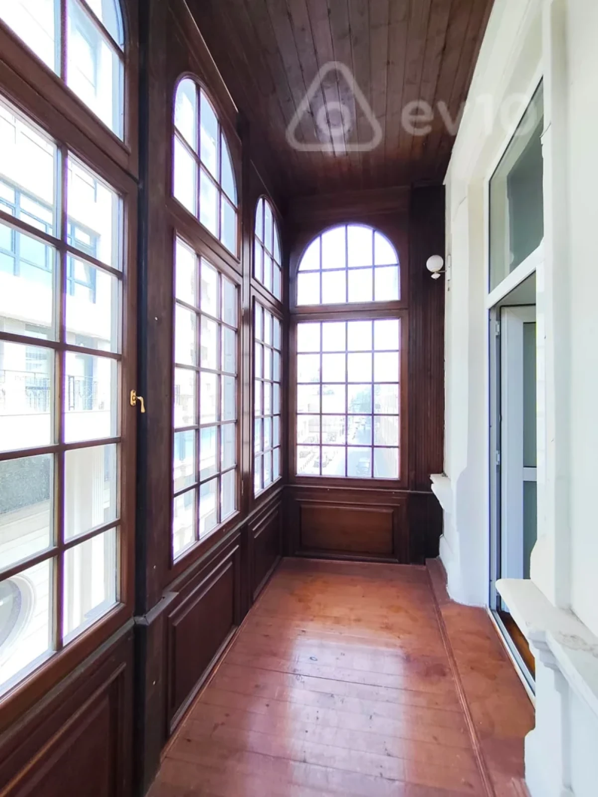 Kirayə verilir 4 otaqlı köhnə tikili 120 m²