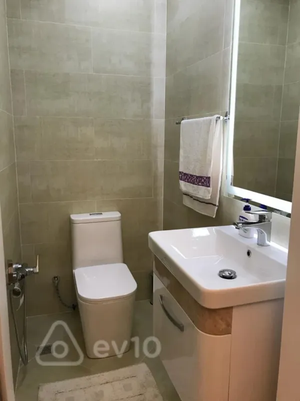 Satılır 3 otaqlı yeni tikili 105 m²