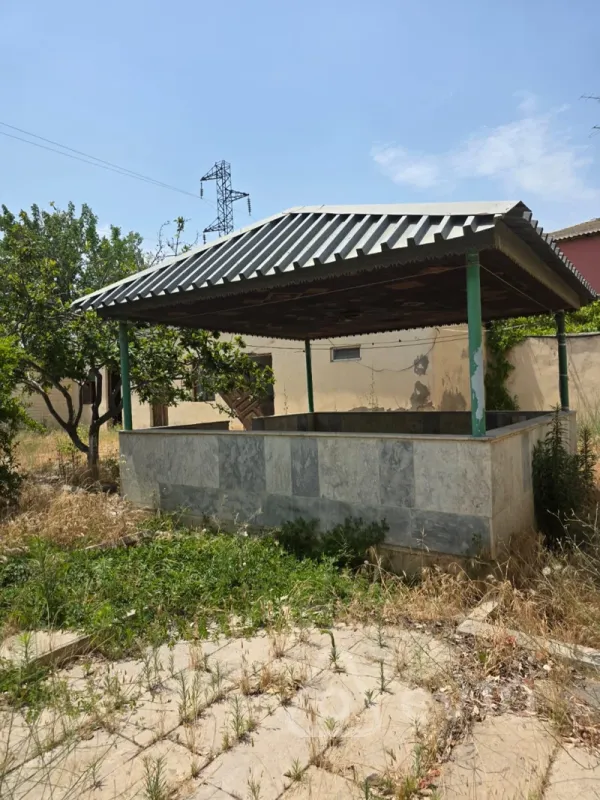 Satılır 11 otaqlı həyət evi 3400 m²