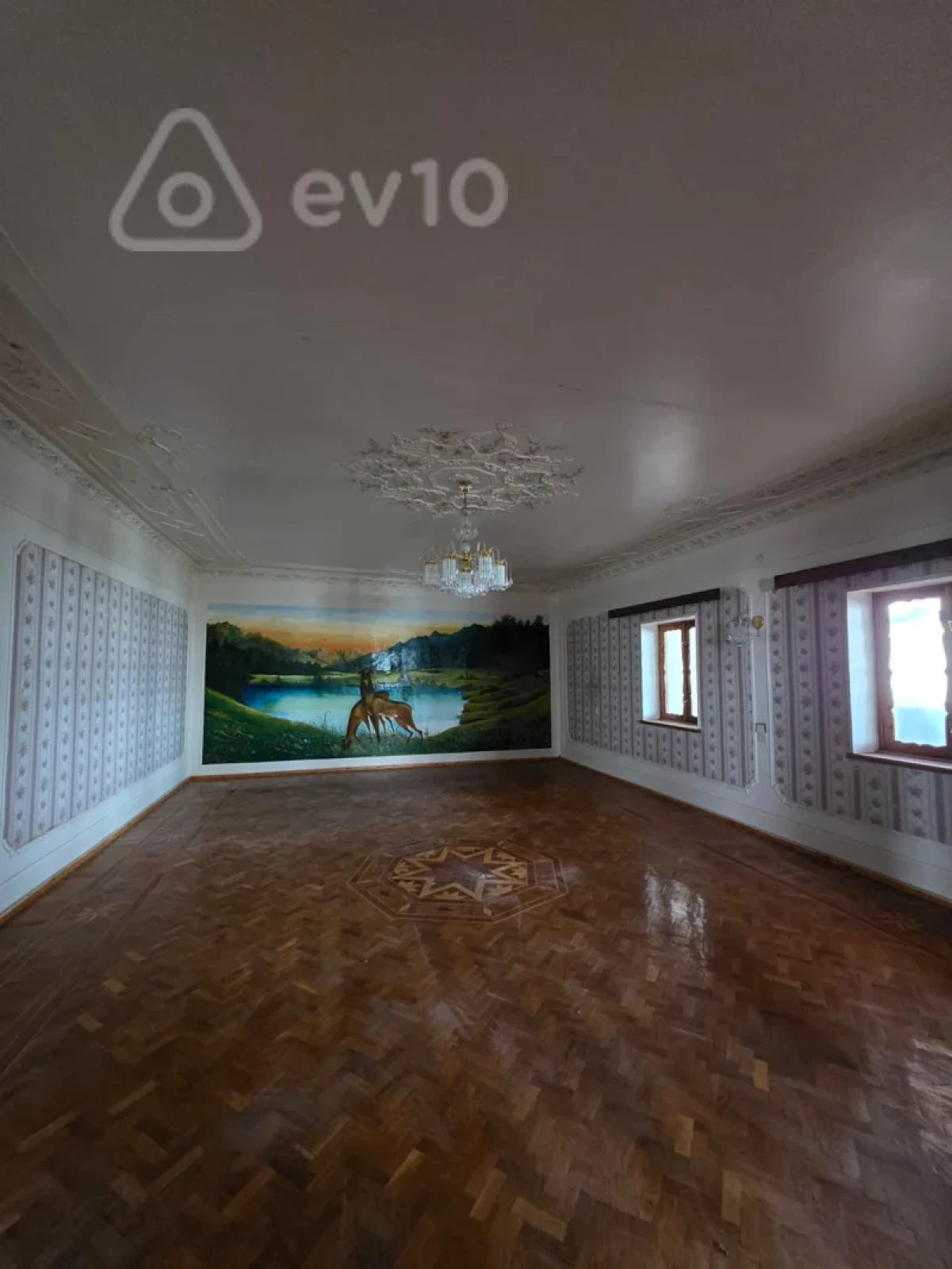 Satılır 11 otaqlı həyət evi 3400 m²