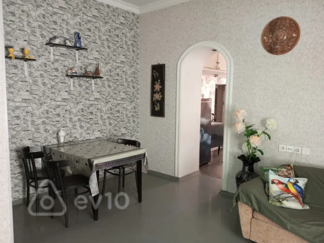 Kirayə verilir 3 otaqlı yeni tikili 65 m²