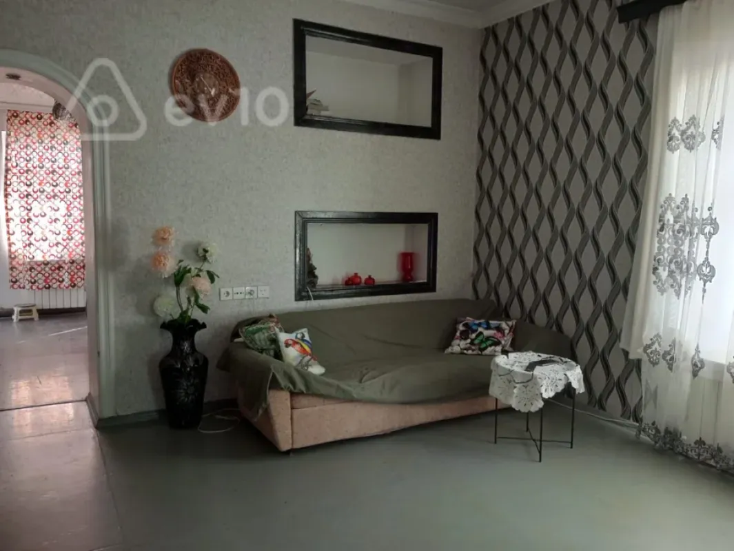 Kirayə verilir 3 otaqlı yeni tikili 65 m²