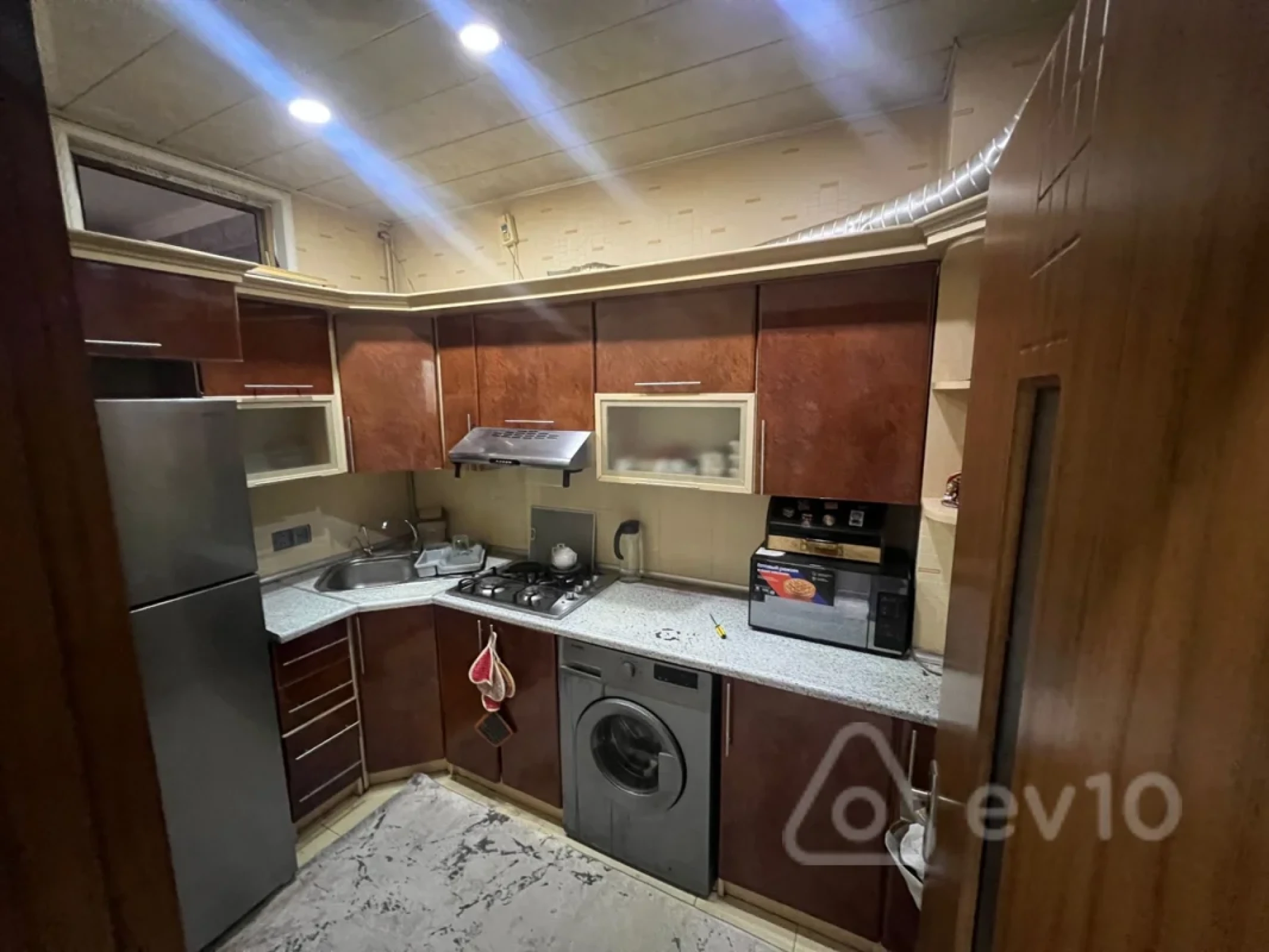 Kirayə verilir 3 otaqlı yeni tikili 65 m²