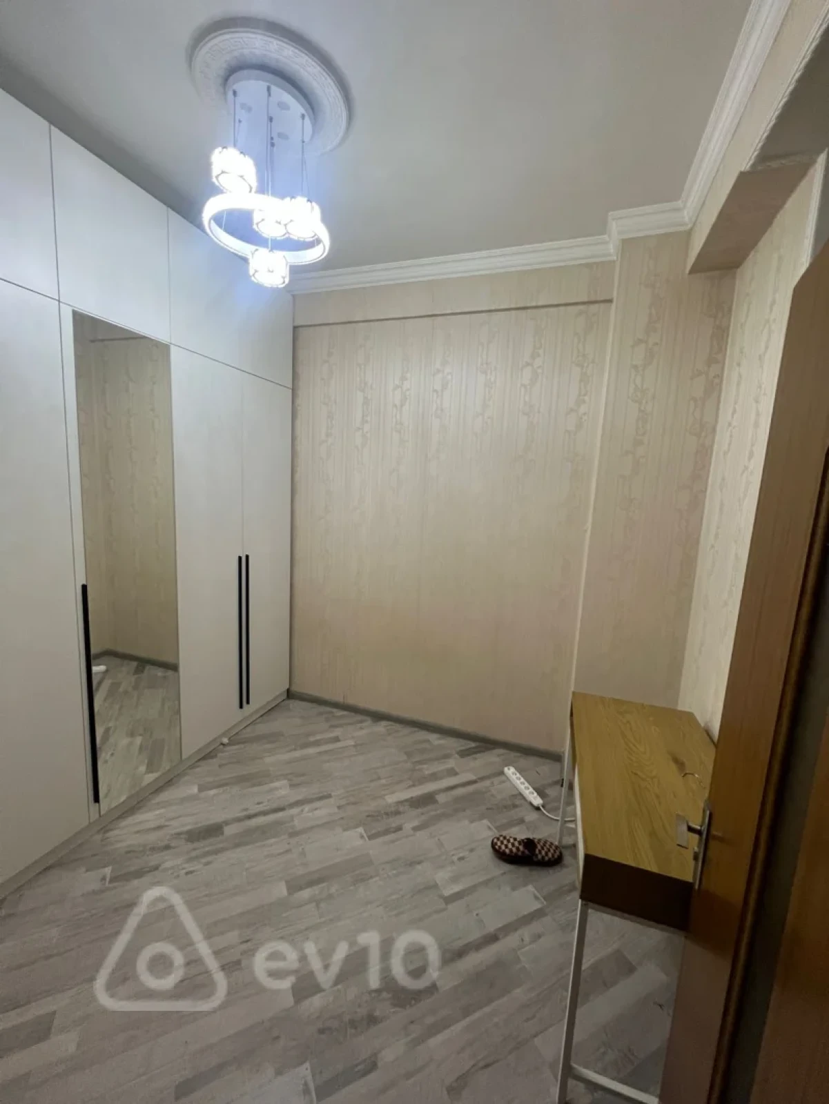 Kirayə verilir 3 otaqlı yeni tikili 65 m²