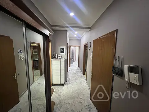 Kirayə verilir 3 otaqlı yeni tikili 65 m²
