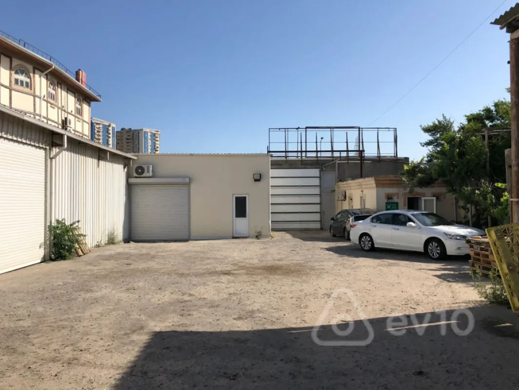 Kirayə verilir mənzil 230 m²