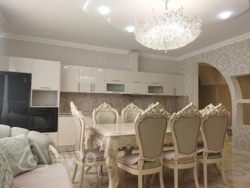 Kirayə verilir 3 otaqlı yeni tikili 110 m²