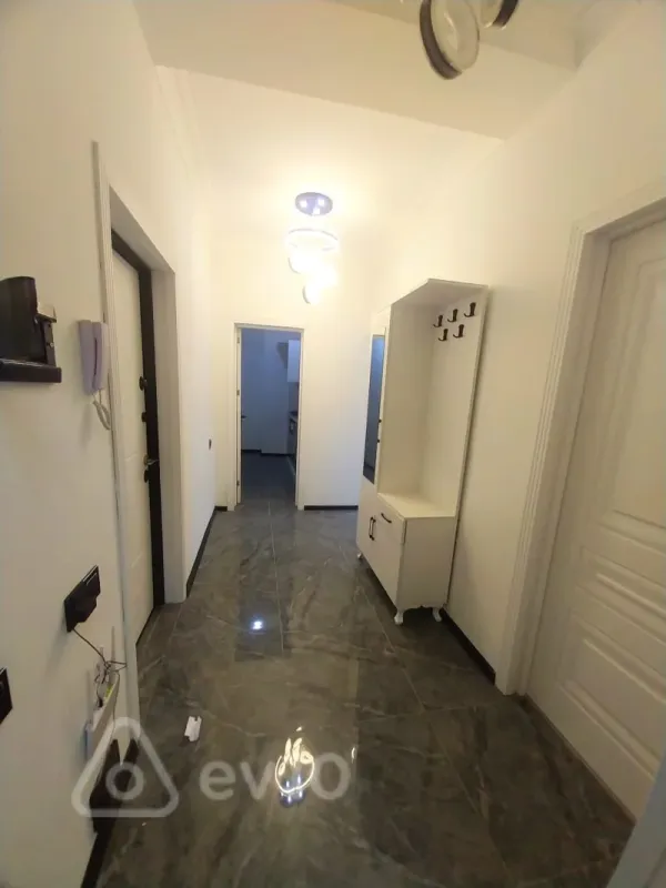 Kirayə verilir 3 otaqlı yeni tikili 75 m²