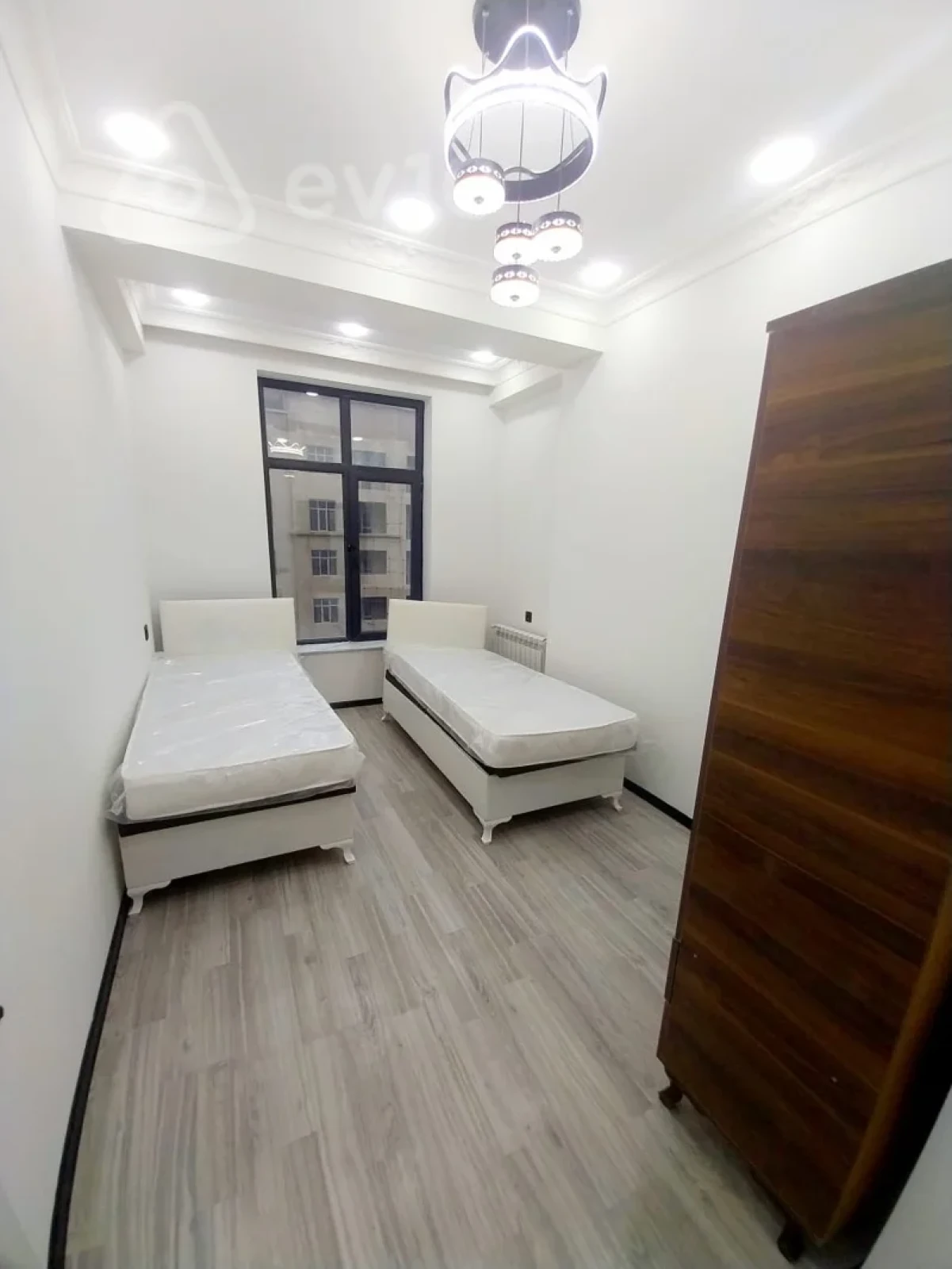 Kirayə verilir 3 otaqlı yeni tikili 75 m²
