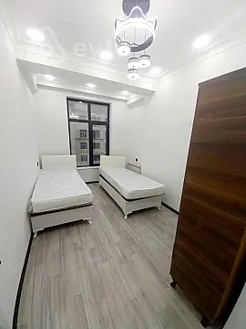 Kirayə verilir 3 otaqlı yeni tikili 75 m²