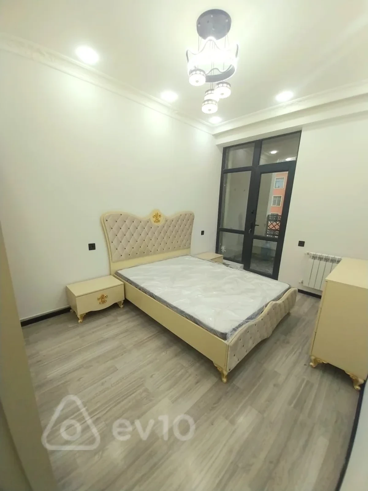 Kirayə verilir 3 otaqlı yeni tikili 75 m²