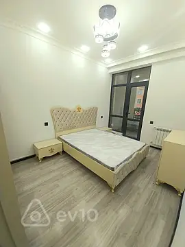 Kirayə verilir 3 otaqlı yeni tikili 75 m²
