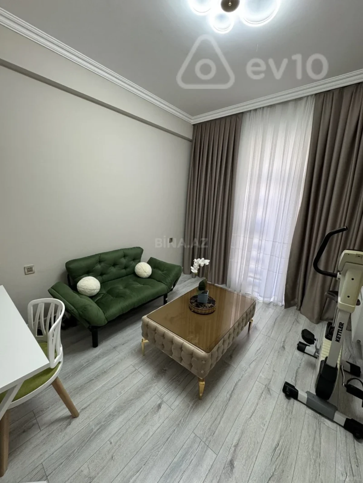 Kirayə verilir 4 otaqlı yeni tikili 165 m²