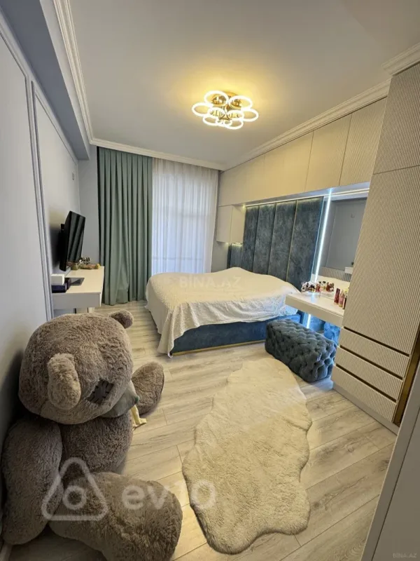 Kirayə verilir 4 otaqlı yeni tikili 165 m²