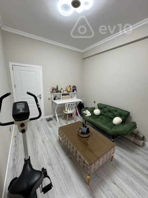 Kirayə verilir 4 otaqlı yeni tikili 165 m²