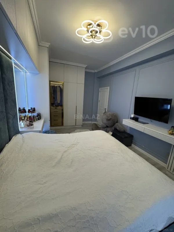 Kirayə verilir 4 otaqlı yeni tikili 165 m²