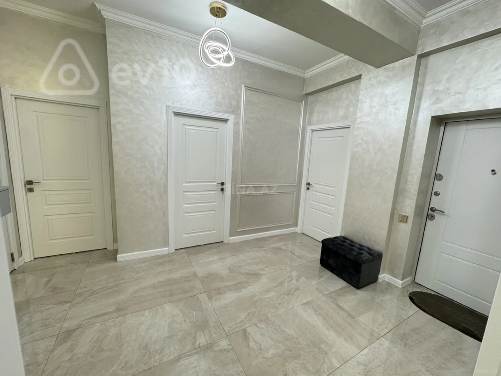 Kirayə verilir 4 otaqlı yeni tikili 165 m²