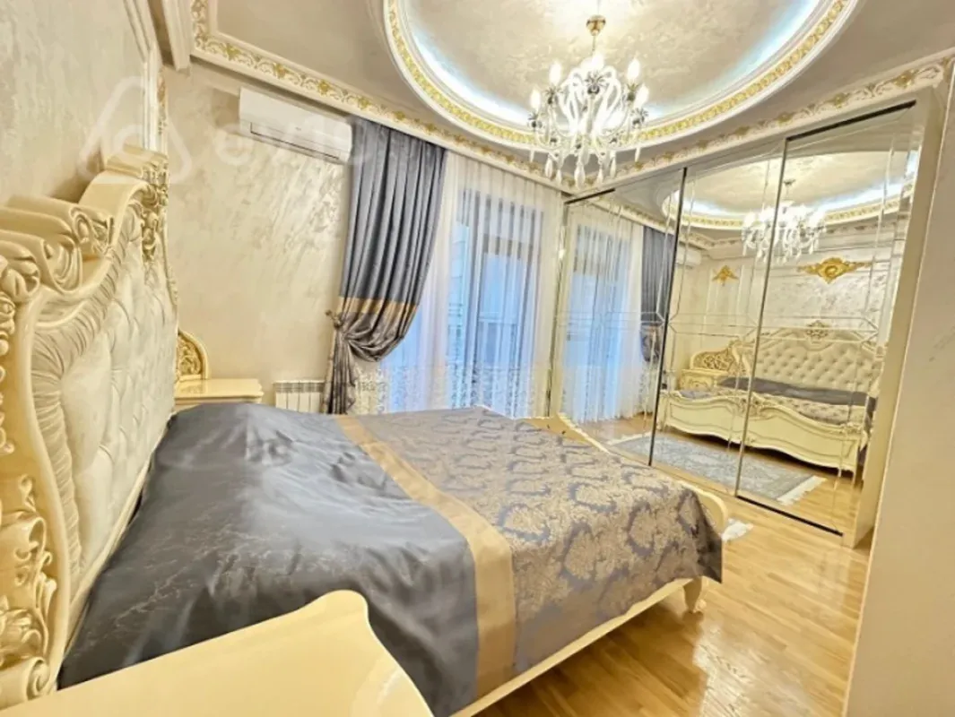 Satılır 2 otaqlı yeni tikili 75 m²