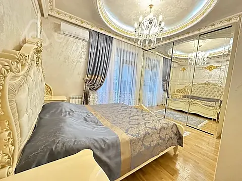 Satılır 2 otaqlı yeni tikili 75 m²