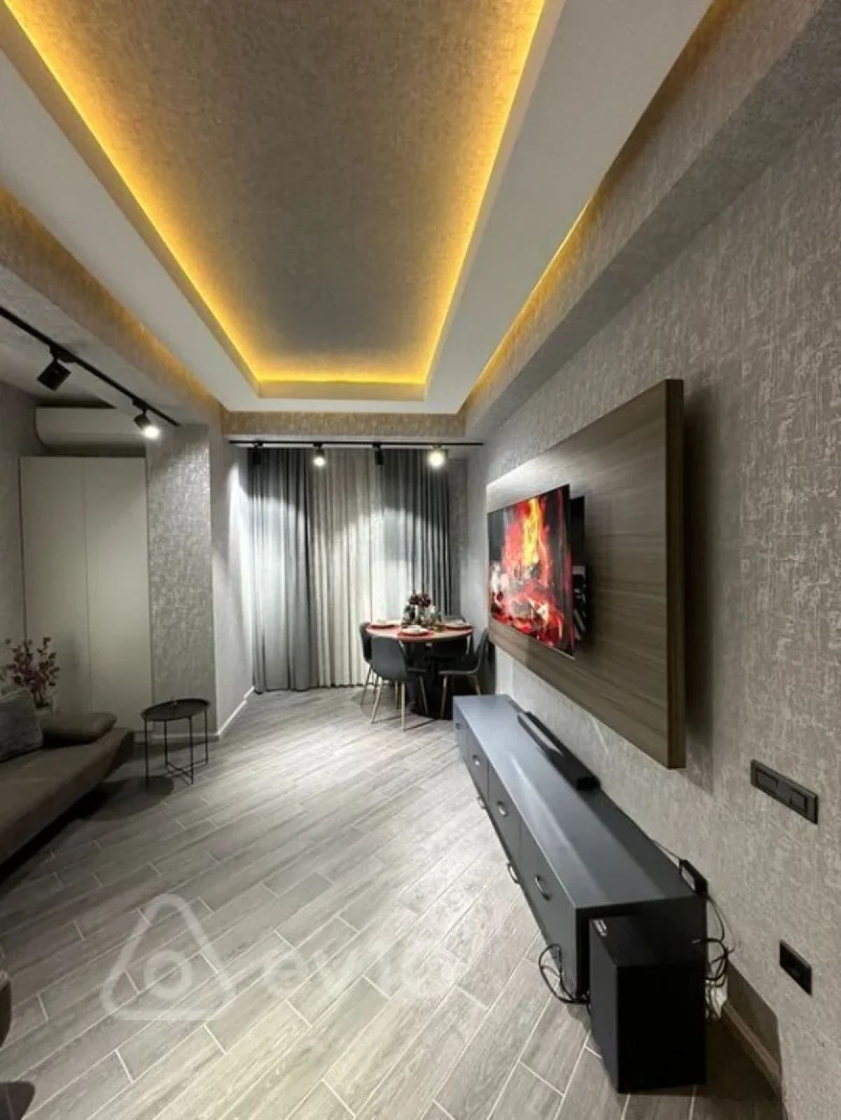 Satılır 2 otaqlı yeni tikili 75 m²