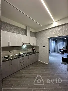 Satılır 2 otaqlı yeni tikili 75 m²