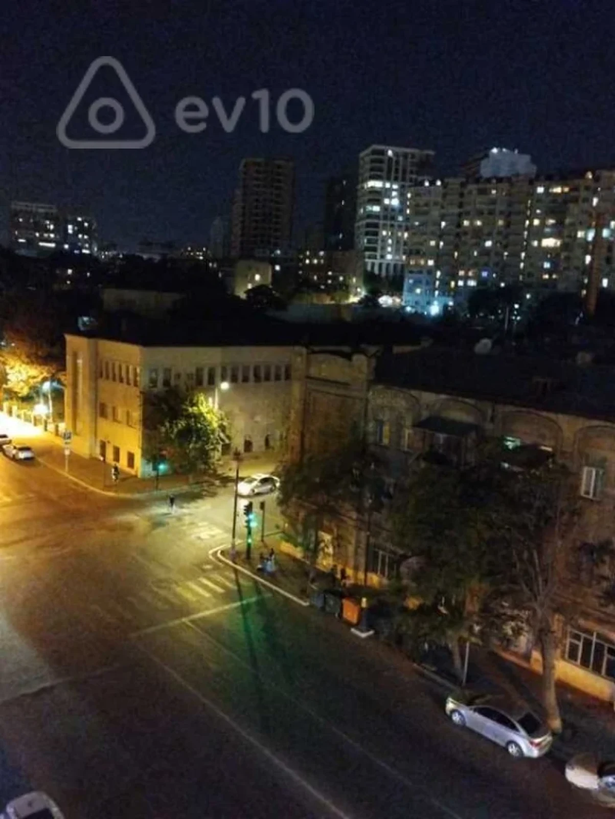 Satılır 2 otaqlı yeni tikili 75 m²