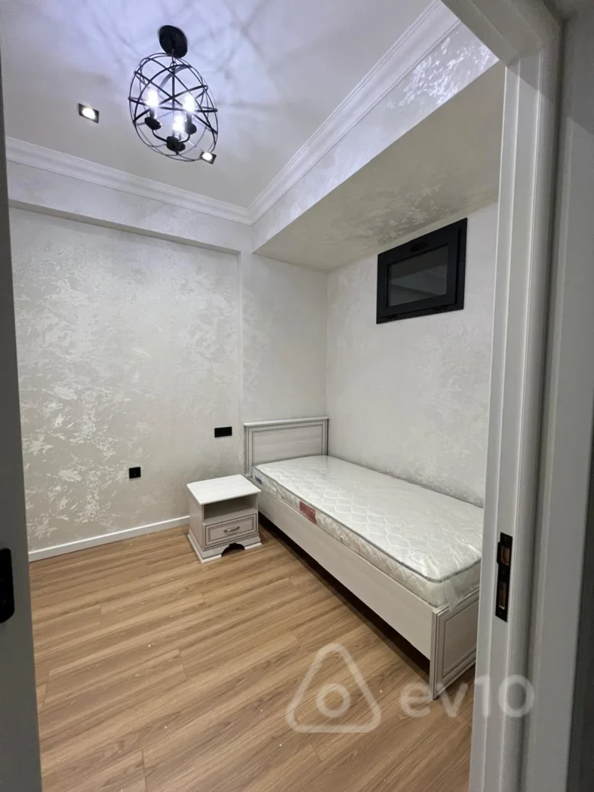 Kirayə verilir 3 otaqlı yeni tikili 115 m²