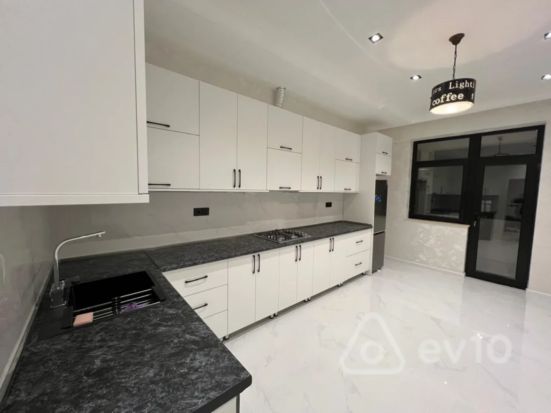 Kirayə verilir 3 otaqlı yeni tikili 115 m²