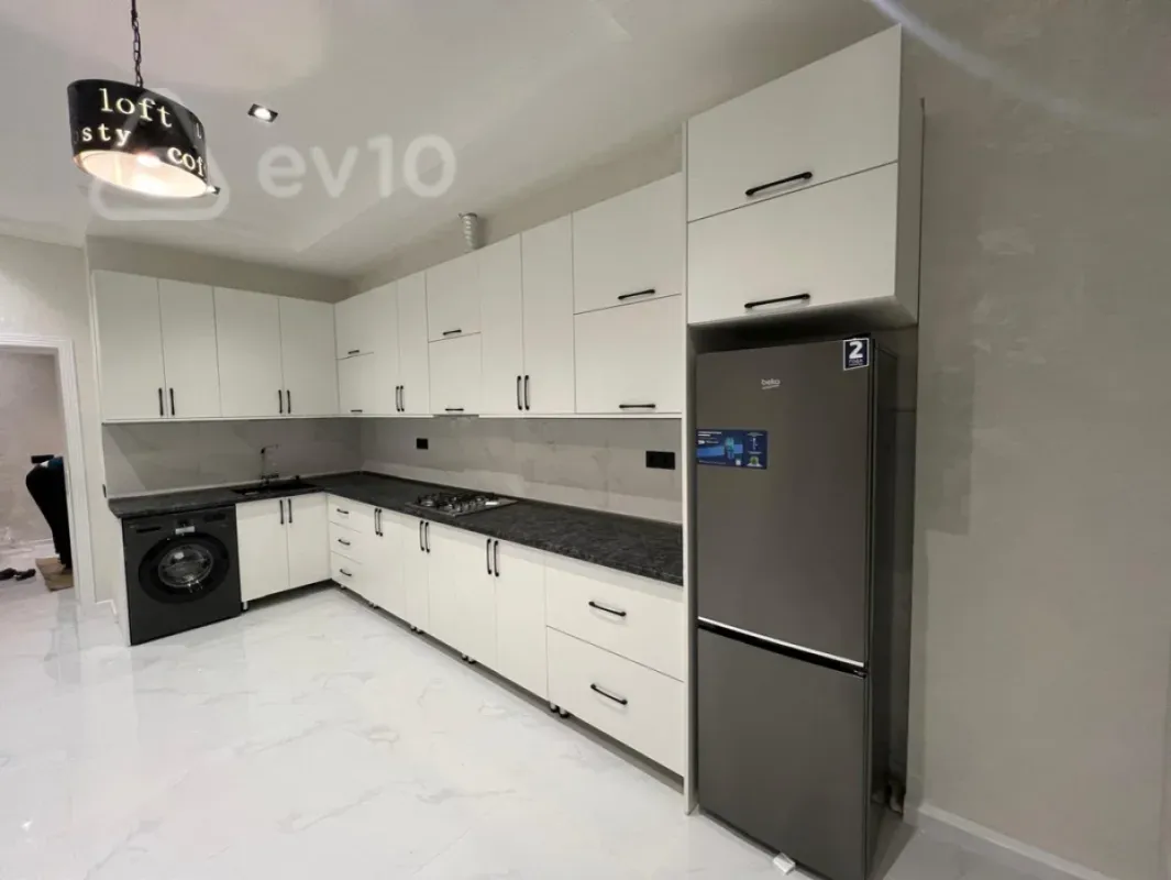 Kirayə verilir 3 otaqlı yeni tikili 115 m²