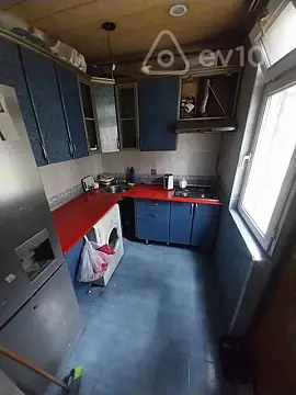 Kirayə verilir 2 otaqlı köhnə tikili 60 m²