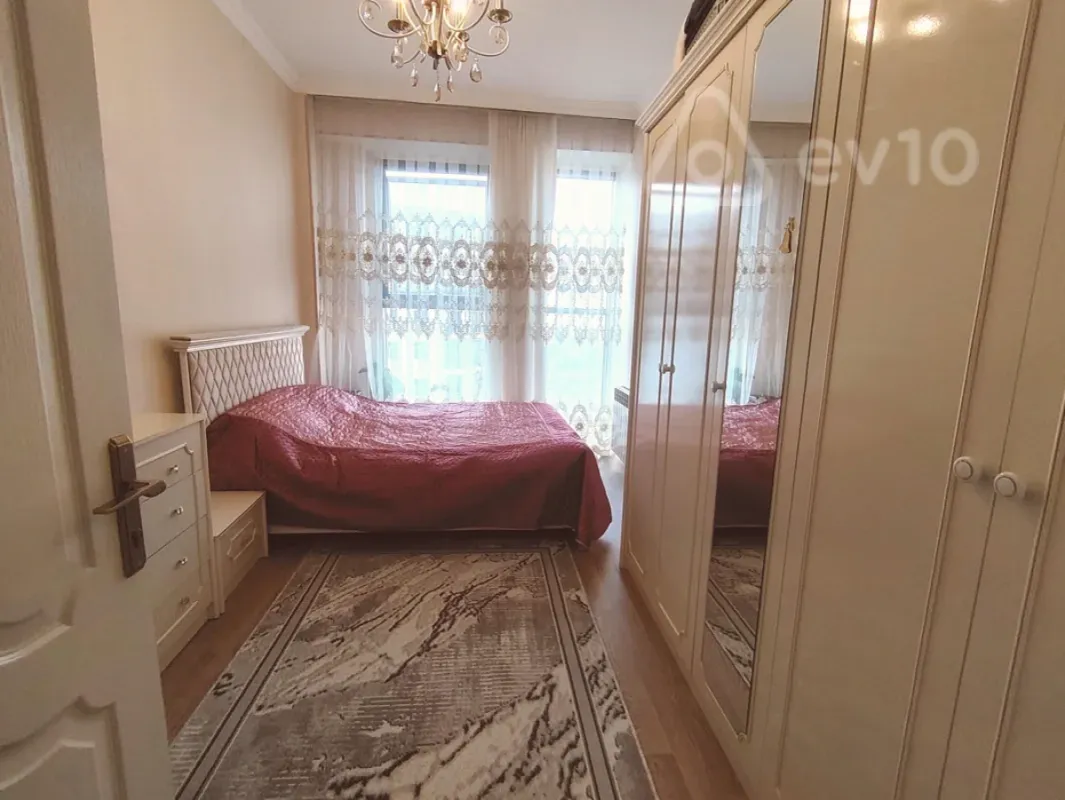 Satılır 3 otaqlı yeni tikili 110 m²