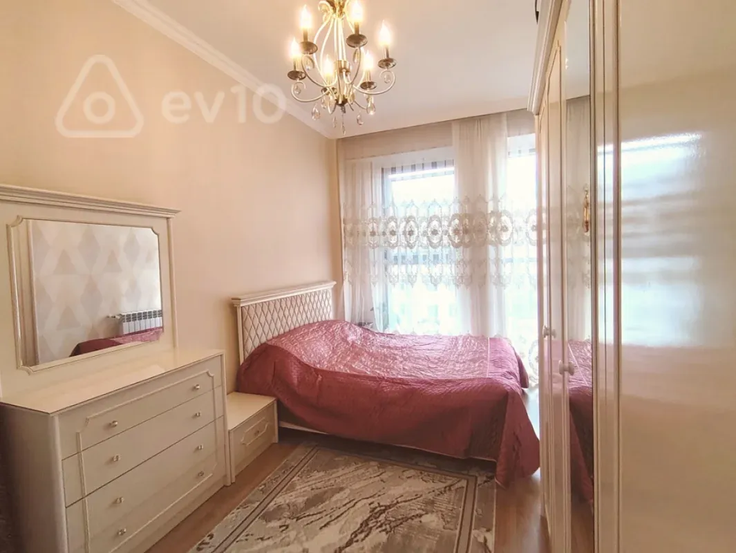 Satılır 3 otaqlı yeni tikili 110 m²